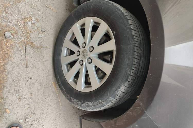 Used Buick GL8 2017 25S Luxury Version China V Standard Right Front Wheel Hub