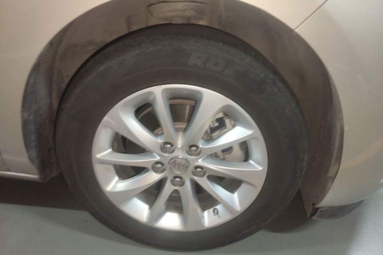 Used Buick GL8 2017 ES 28T Comfort Model China V Standard Right Front Wheel Hub