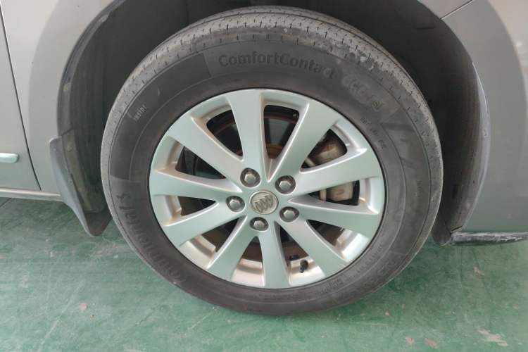 Used Buick GL8 2017 25S Prestige Version China V Standard Right Front Wheel Hub