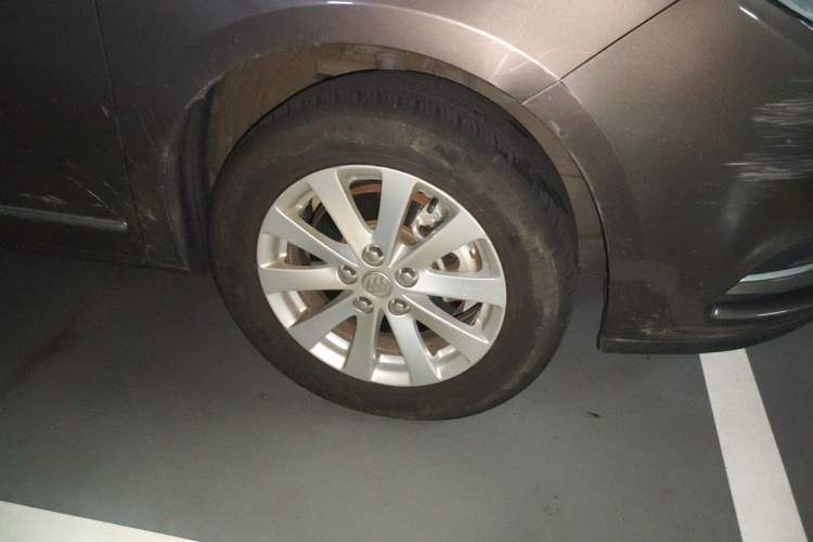Used Buick GL8 2017 25S Luxury Version China V Standard Right Front Wheel Hub