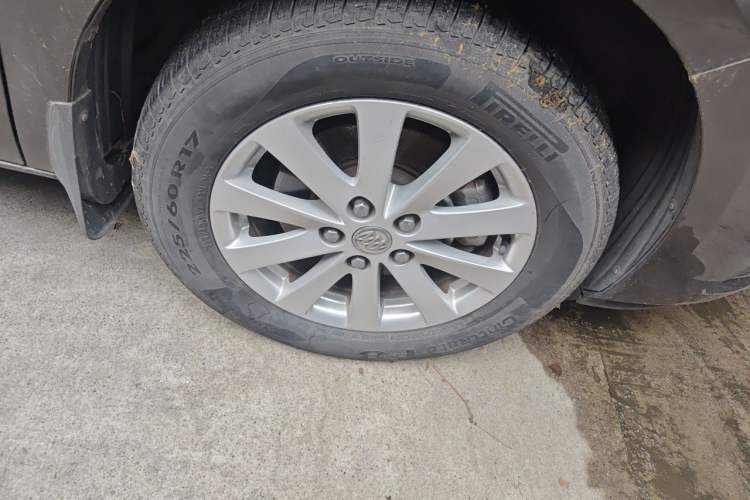 Used Buick GL8 2017 25S Luxury Version China V Standard Right Front Wheel Hub