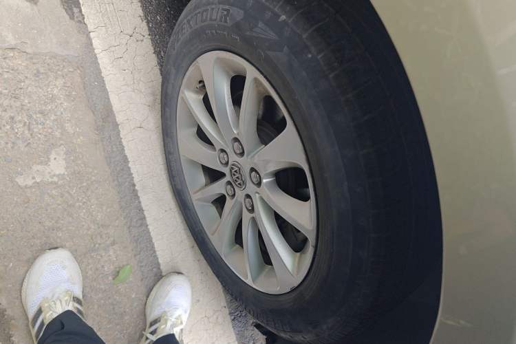 Used Buick GL8 2017 ES 28T Comfort Model China V Standard Right Front Wheel Hub