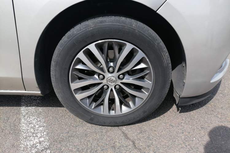 Used Buick GL8 2017 ES 28T Luxury Model China V Standard Right Front Wheel Hub
