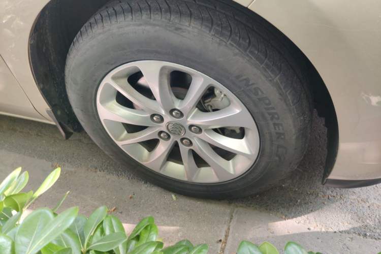 Used Buick GL8 2017 ES 28T Premium Version China V Standard Right Front Wheel Hub