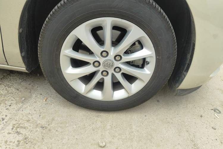Used Buick GL8 2017 ES 28T Comfort Model China V Standard Right Front Wheel Hub