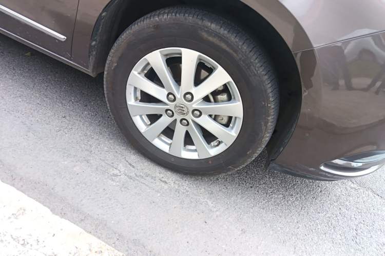 Used Buick GL8 2017 25S Luxury Version China V Standard Right Front Wheel Hub
