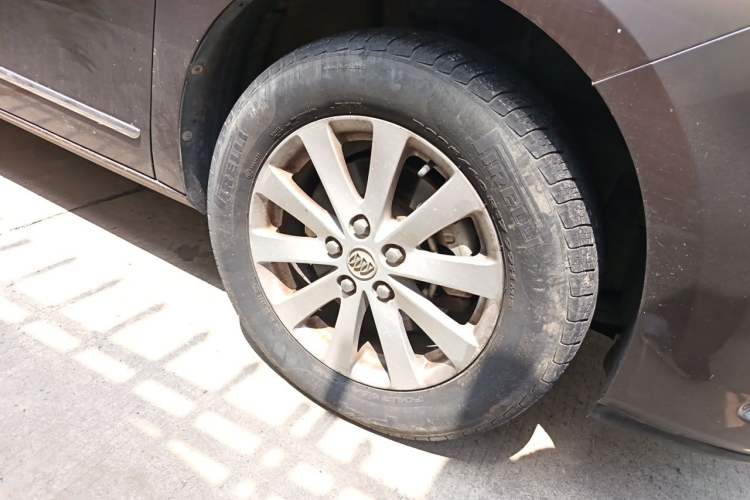 Used Buick GL8 2017 25S Luxury Version China V Standard Right Front Wheel Hub