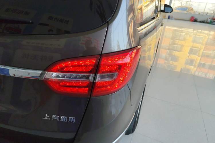Used Buick GL8 2017 25S Luxury Version China V Standard Right Rear Taillight