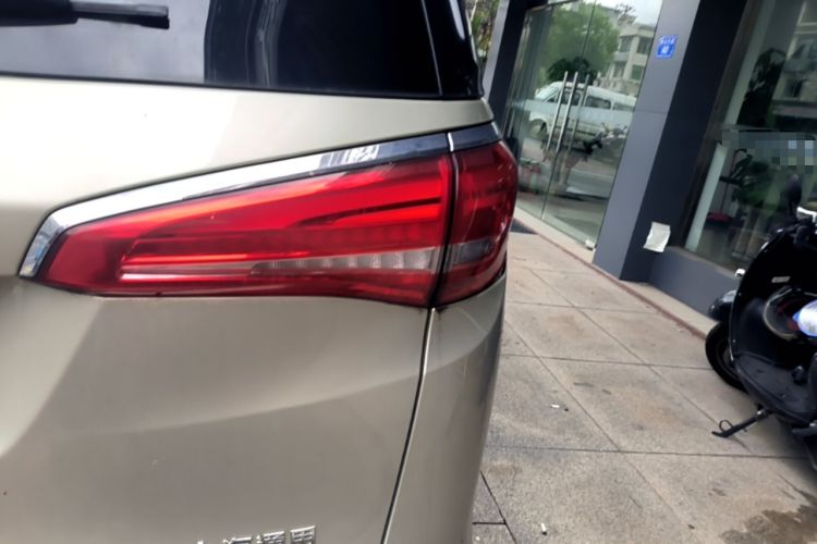 Used Buick GL8 2017 ES 28T Luxury Model China V Standard Right Rear Taillight