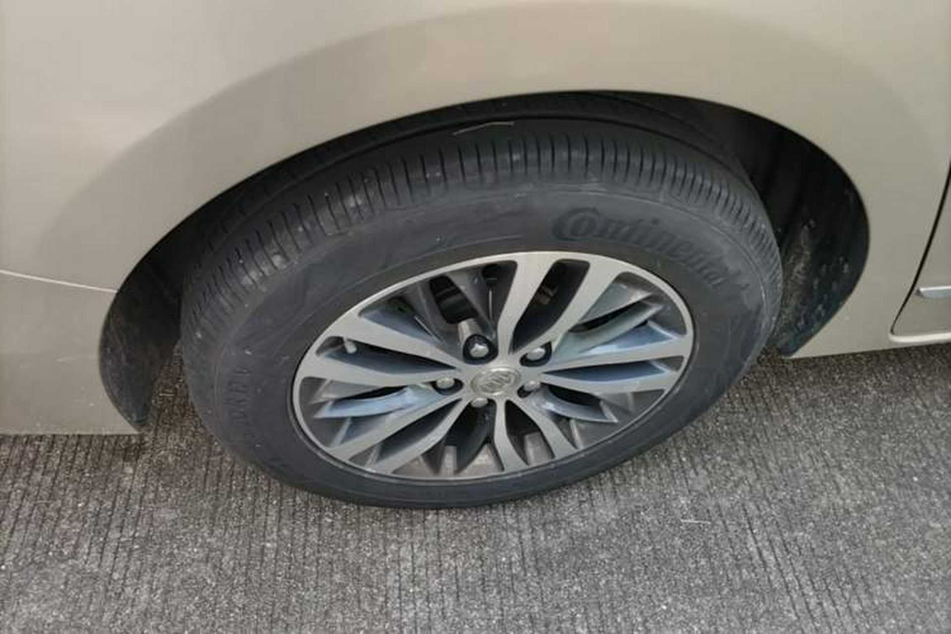 Used Buick GL8 2017 ES 28T Flagship Model China V Standard Right Rear Wheel Hub