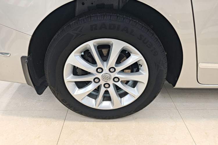 Used Buick GL8 2017 ES 28T Comfort Model China V Standard Right Rear Wheel Hub