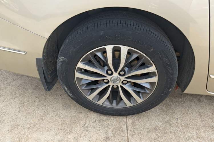 Used Buick GL8 2017 ES 28T Flagship Model China V Standard Right Rear Wheel Hub