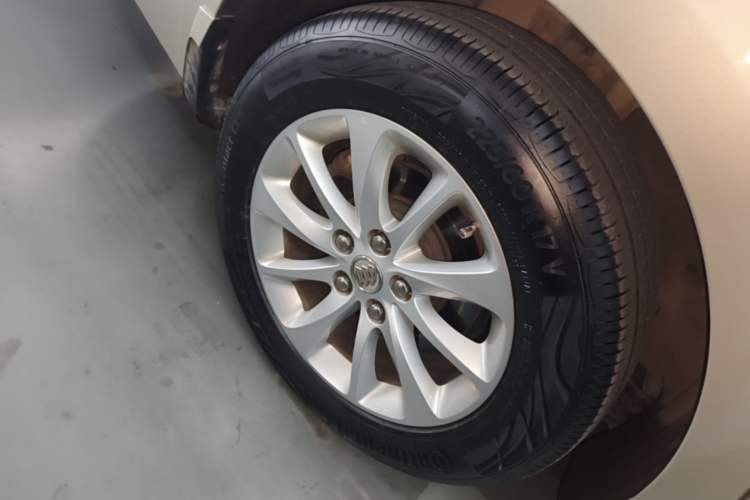 Used Buick GL8 2017 ES 28T Premium Version China V Standard Right Rear Wheel Hub