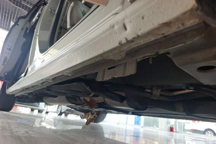 Used Buick GL8 2017 ES 28T Comfort Model China V Standard Right Side Sill