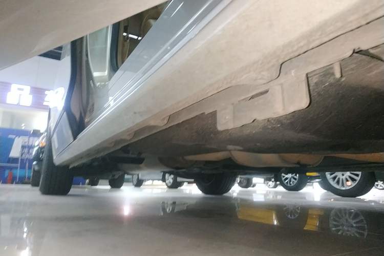 Used Buick GL8 2017 ES 28T Flagship Model China V Standard Right Side Sill