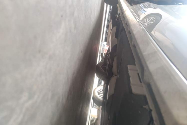 Used Buick GL8 2017 ES 28T Luxury Model China V Standard Right Side Sill