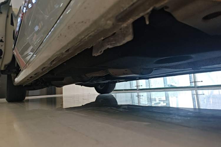 Used Buick GL8 2017 ES 28T Comfort Model China V Standard Right Side Sill