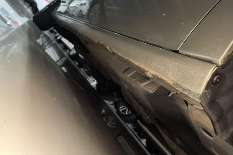 Used Buick GL8 2017 ES 28T Luxury Model China V Standard Right Side Sill