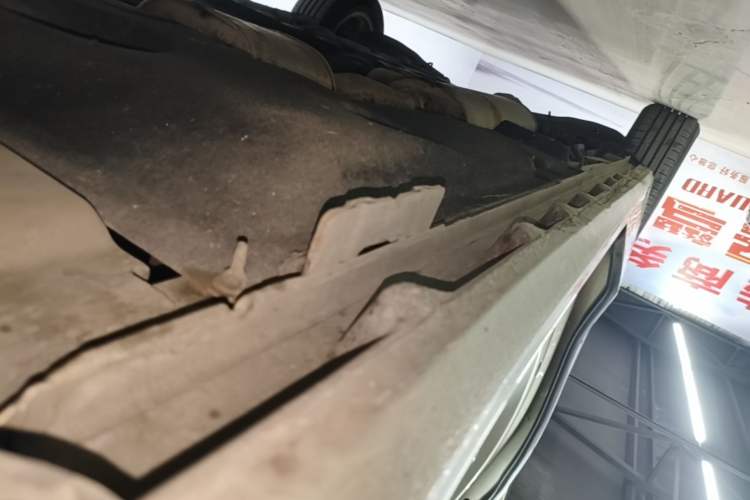 Used Buick GL8 2017 ES 28T Premium Version China V Standard Right Side Sill