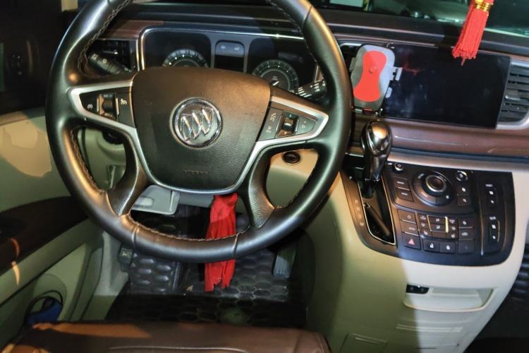 Used Buick GL8 2017 25S Luxury Version China V Standard Steering Wheel