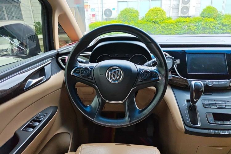 Used Buick GL8 2017 ES 28T Luxury Model China V Standard Steering Wheel