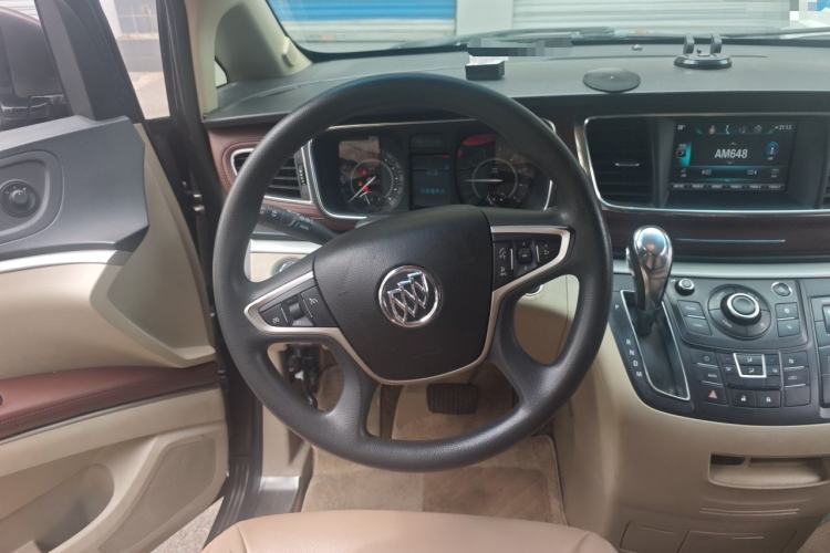 Used Buick GL8 2017 25S Comfort Version China V Standard Steering Wheel