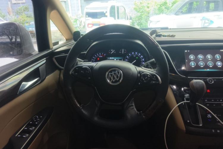 Used Buick GL8 2017 ES 28T Luxury Model China V Standard Steering Wheel