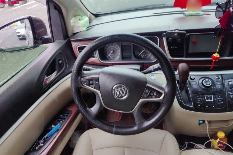 Used Buick GL8 2017 25S Comfort Version China V Standard Steering Wheel
