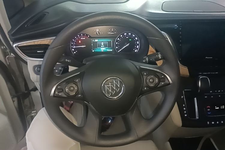 Used Buick GL8 2017 ES 28T Comfort Model China V Standard Steering Wheel