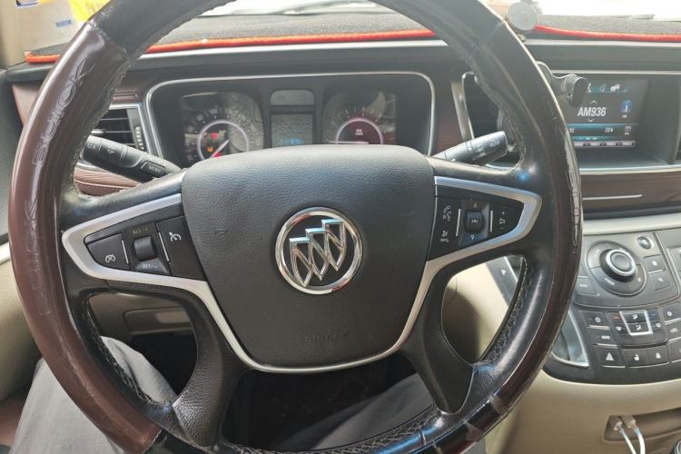 Used Buick GL8 2017 25S Luxury Version China V Standard Steering Wheel