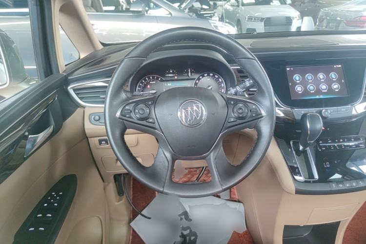 Used Buick GL8 2017 ES 28T Luxury Model China V Standard Steering Wheel