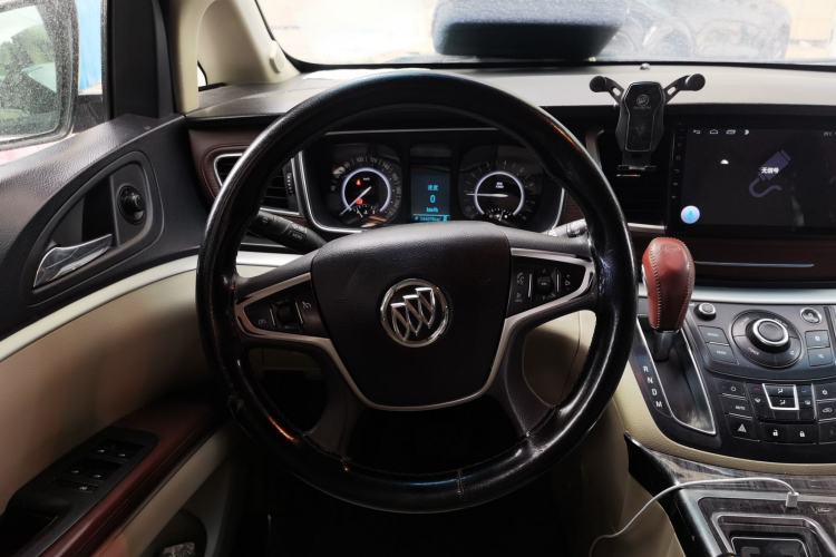 Used Buick GL8 2017 25S Comfort Version China V Standard Steering Wheel