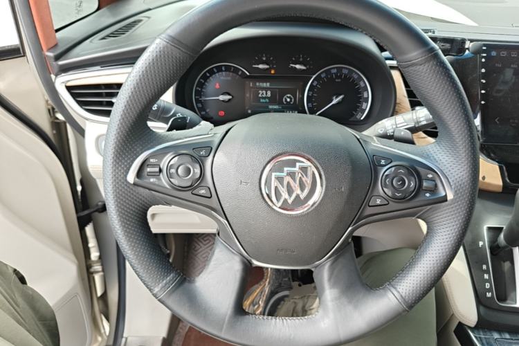Used Buick GL8 2017 ES 28T Comfort Model China V Standard Steering Wheel