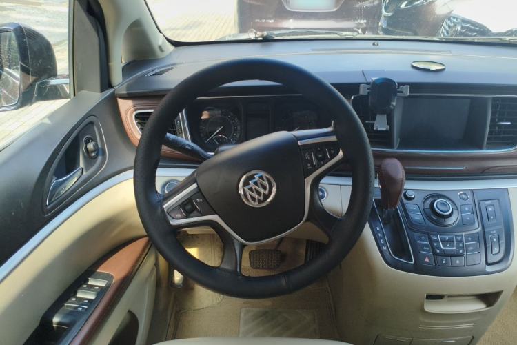 Used Buick GL8 2017 25S Prestige Version China V Standard Steering Wheel