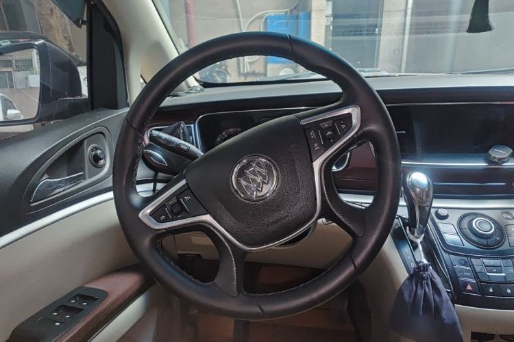 Used Buick GL8 2017 25S Luxury Version China V Standard Steering Wheel