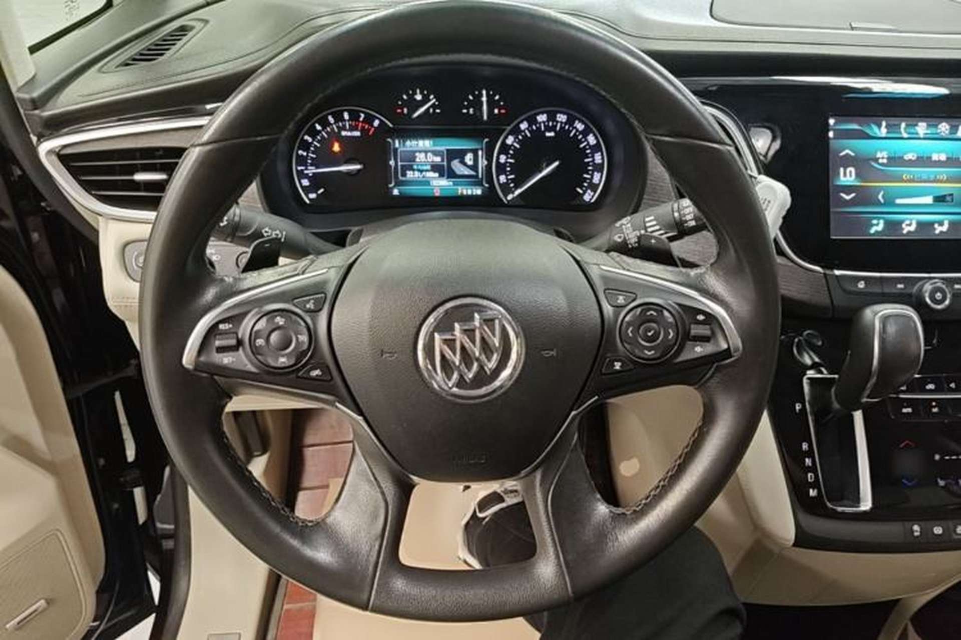 Used Buick GL8 2017 28T Avenir Avia National Emission Standard V Steering Wheel