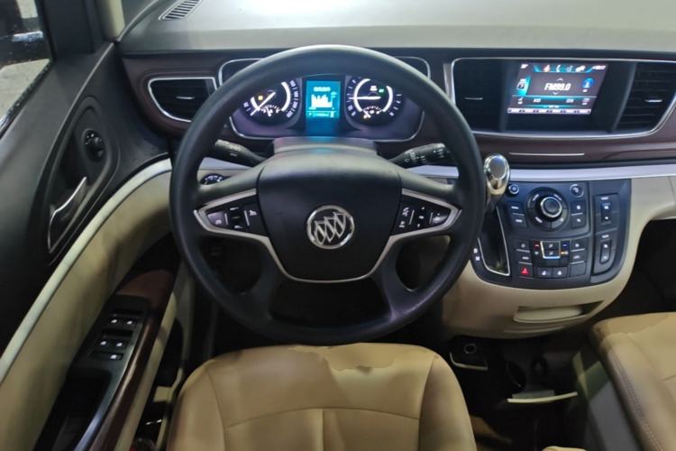 Used Buick GL8 2017 25S Comfort Version China V Standard Steering Wheel