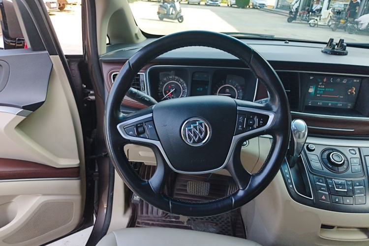 Used Buick GL8 2017 25S Comfort Version China V Standard Steering Wheel