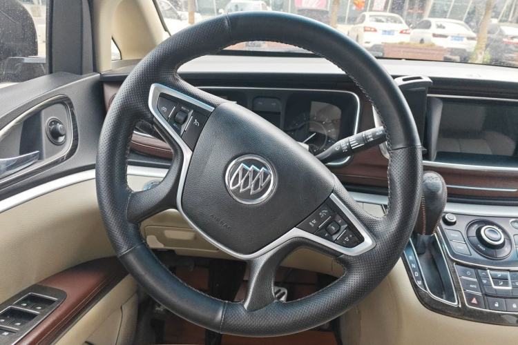 Used Buick GL8 2017 25S Luxury Version China V Standard Steering Wheel
