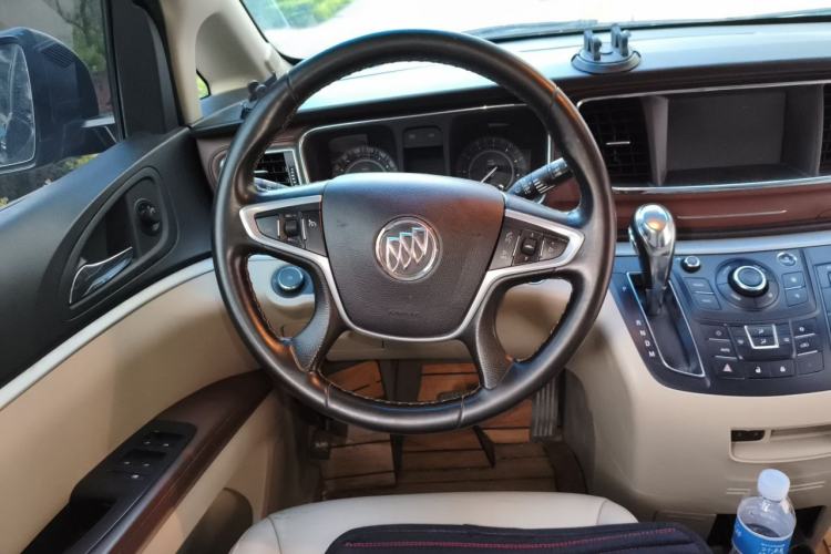 Used Buick GL8 2017 25S Luxury Version China V Standard Steering Wheel