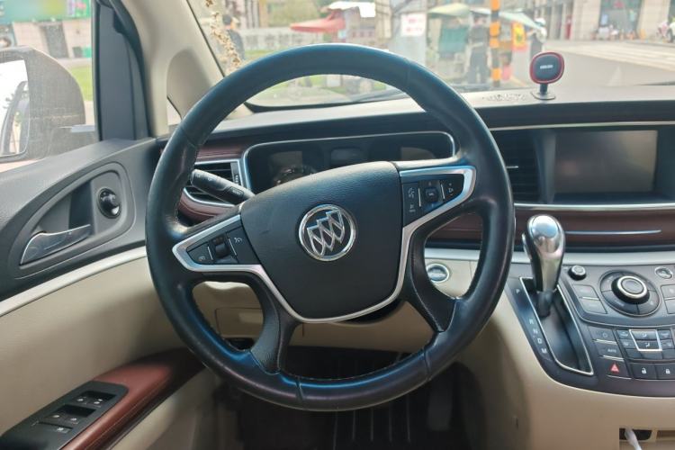 Used Buick GL8 2017 25S Luxury Version China V Standard Steering Wheel
