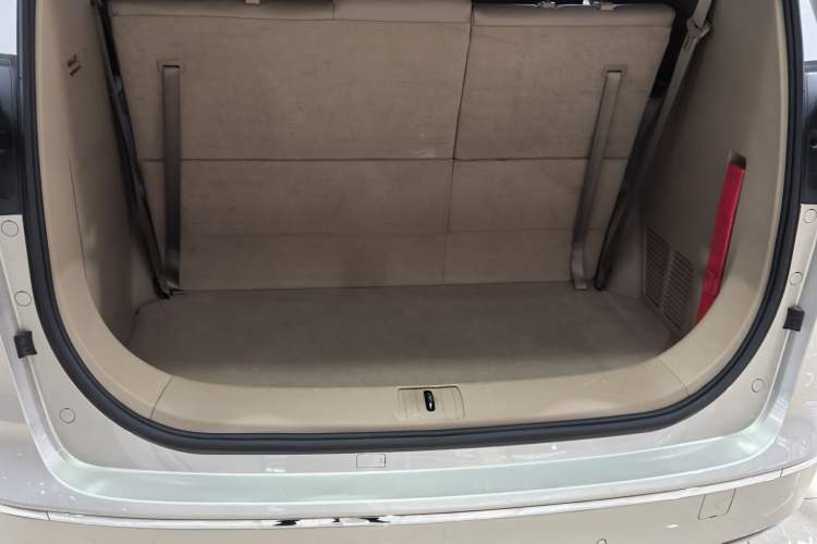 Used Buick GL8 2017 ES 28T Premium Version China V Standard Trunk