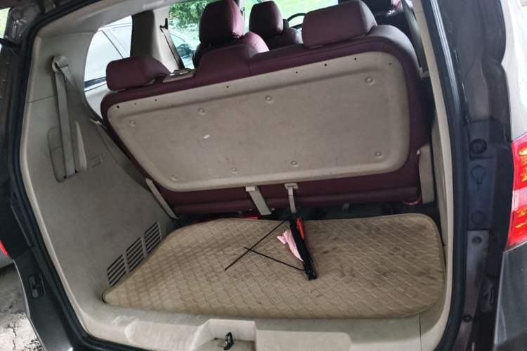 Used Buick GL8 2017 25S Comfort Version China V Standard Trunk