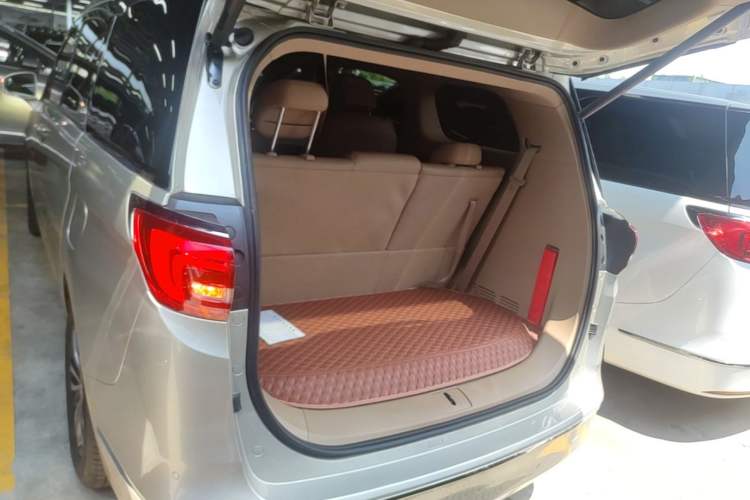 Used Buick GL8 2017 ES 28T Luxury Model China V Standard Trunk