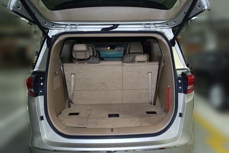 Used Buick GL8 2017 ES 28T Luxury Model China V Standard Trunk