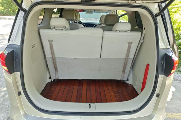 Used Buick GL8 2017 ES 28T Comfort Model China V Standard Trunk