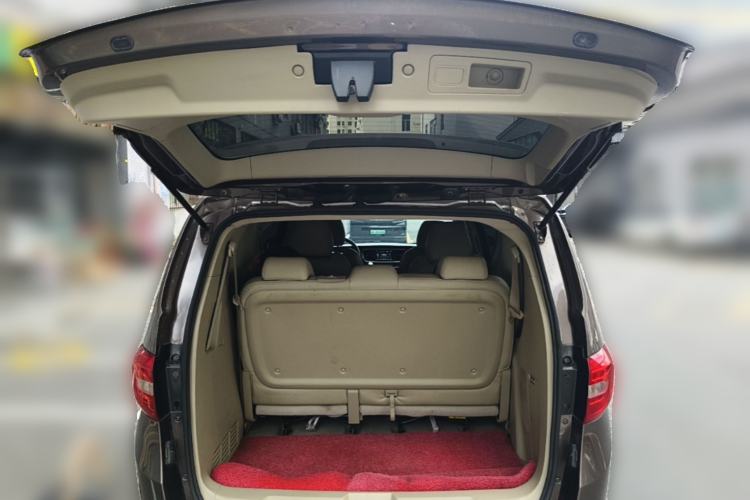 Used Buick GL8 2017 25S Luxury Version China V Standard Trunk