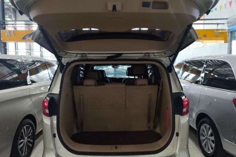 Used Buick GL8 2017 ES 28T Luxury Model China V Standard Trunk