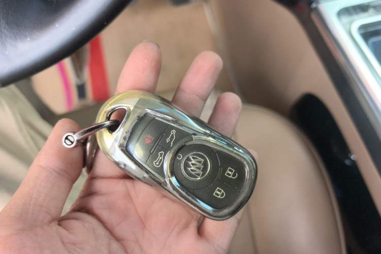 Used Buick GL8 2017 ES 28T Flagship Model China V Standard Vehicle Key