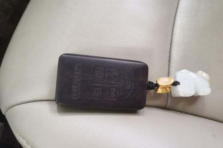 Used Buick GL8 2017 25S Luxury Version China V Standard Vehicle Key